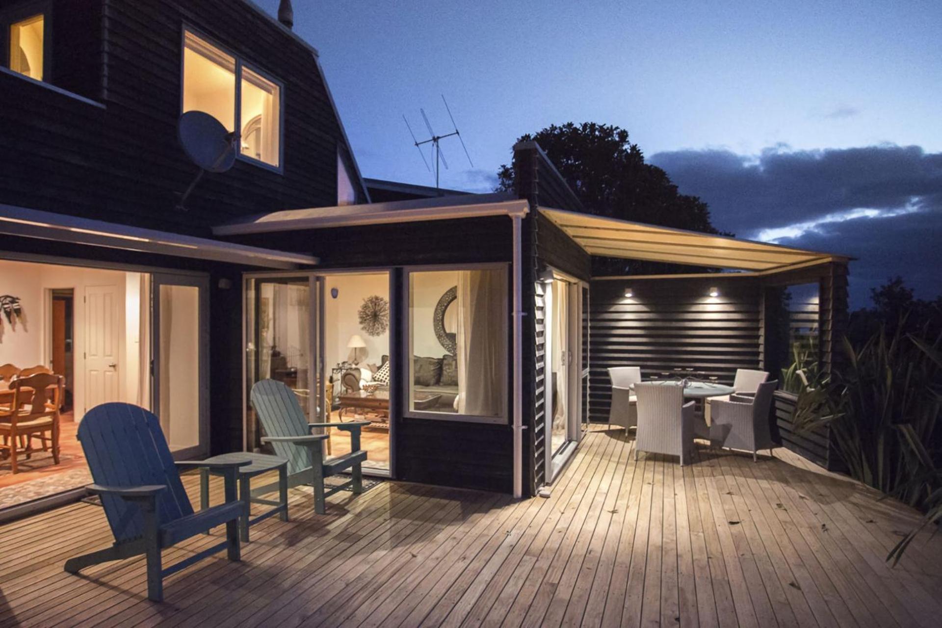 Chester Cottage Beachfront Oakura Buitenkant foto